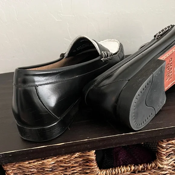 G.H. Bass & Co. Black and White Loafers - Picture 4 of 4